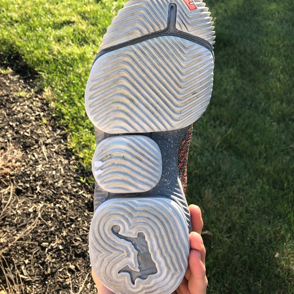 Nike Lebron 16 20 20 - Picture 5 of 6